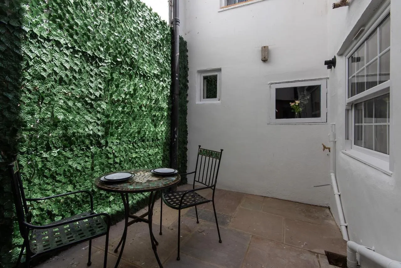 Ideal Weekly, Monthly Stay, 2Ensuites Brighton Apartment