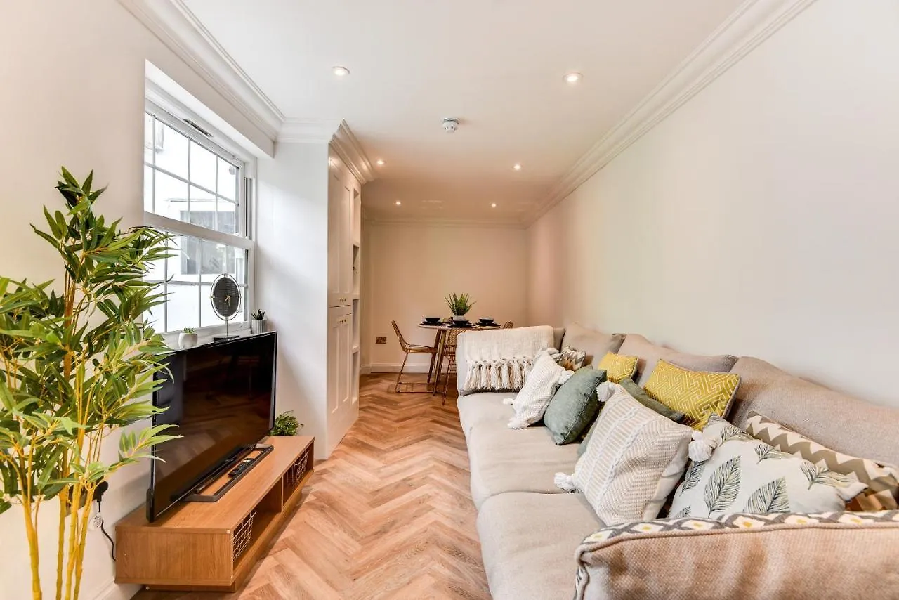Ideal Weekly, Monthly Stay, 2Ensuites Brighton 0*,  United Kingdom